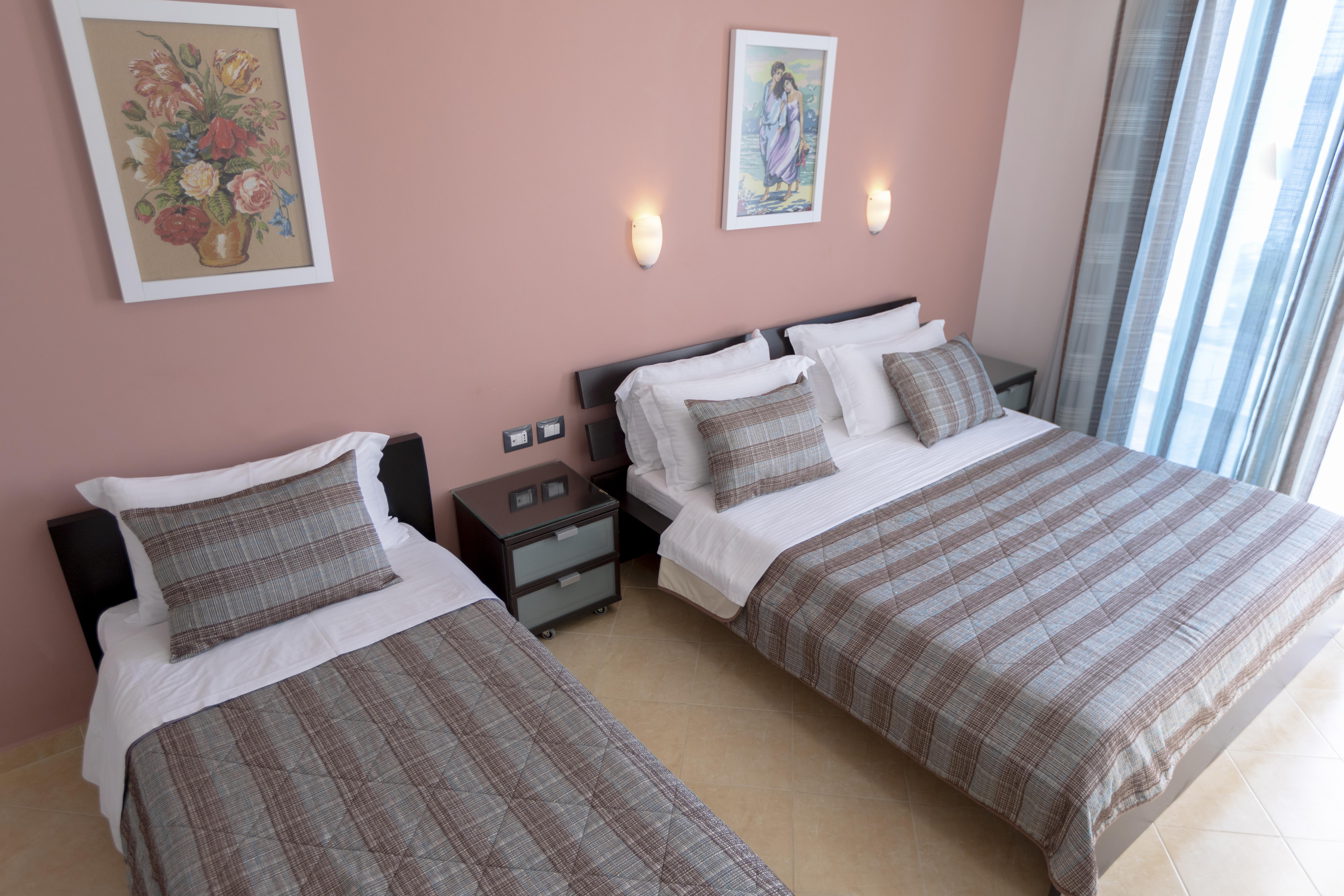 סרנדה Hotel Oasis מראה חיצוני תמונה