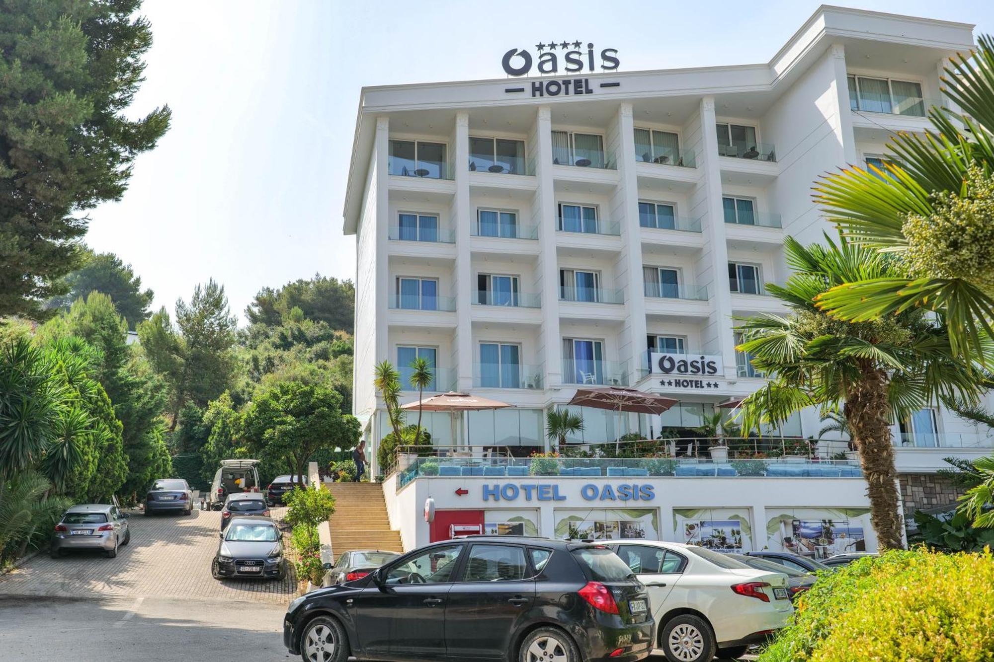 סרנדה Hotel Oasis מראה חיצוני תמונה