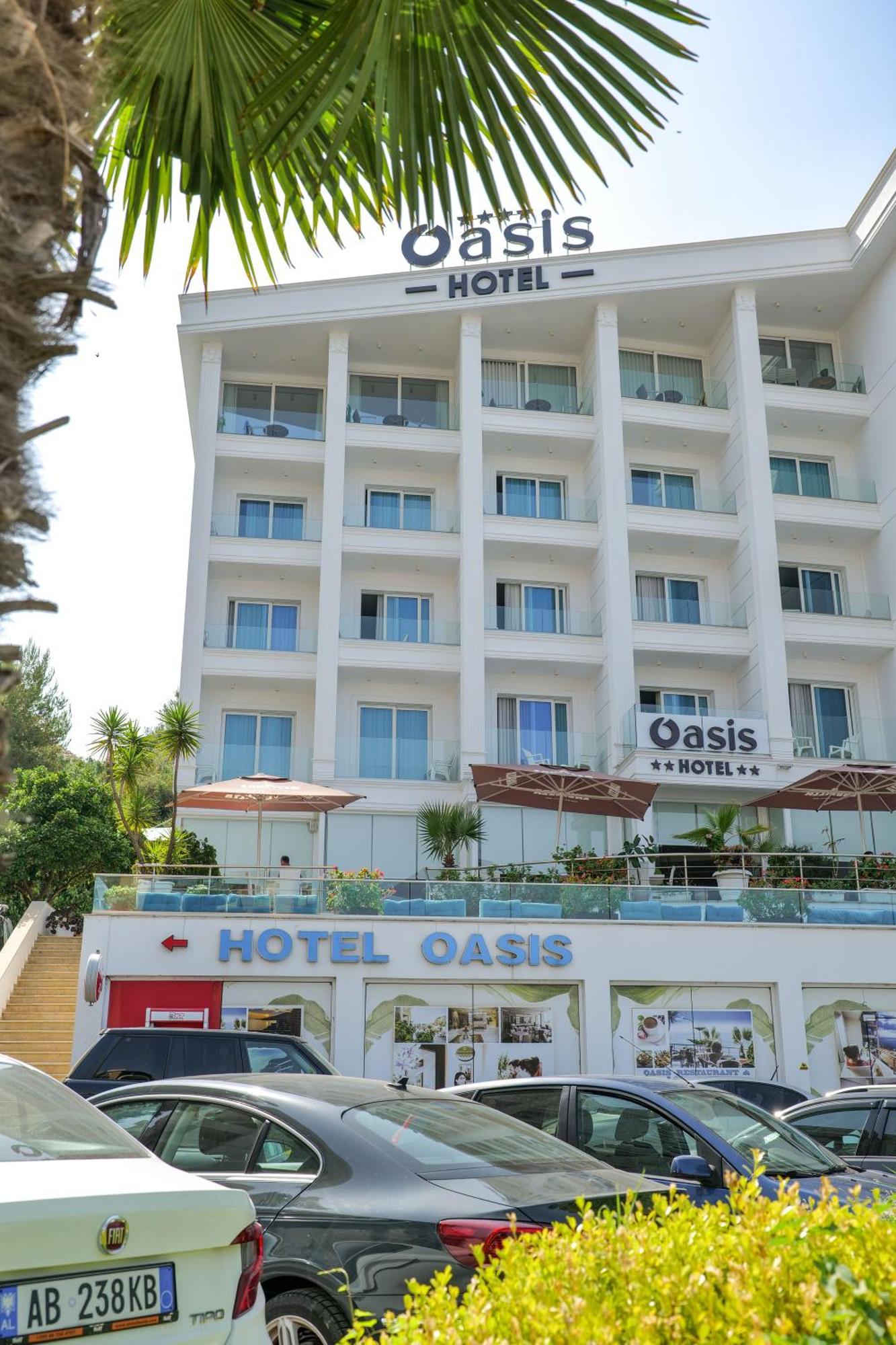 סרנדה Hotel Oasis מראה חיצוני תמונה