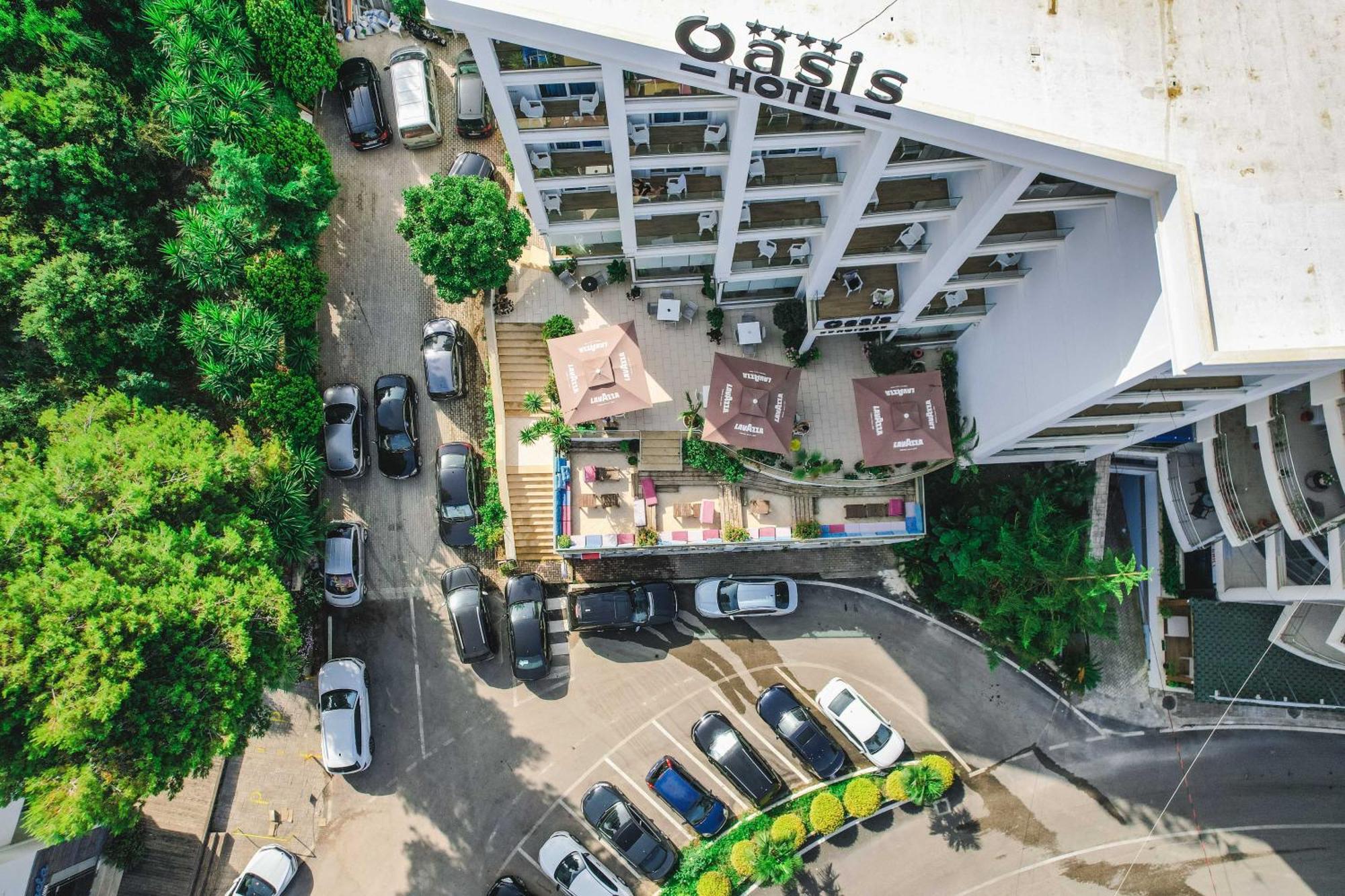 סרנדה Hotel Oasis מראה חיצוני תמונה