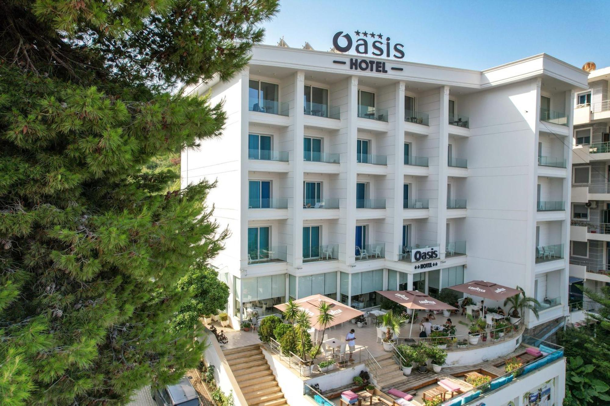 סרנדה Hotel Oasis מראה חיצוני תמונה