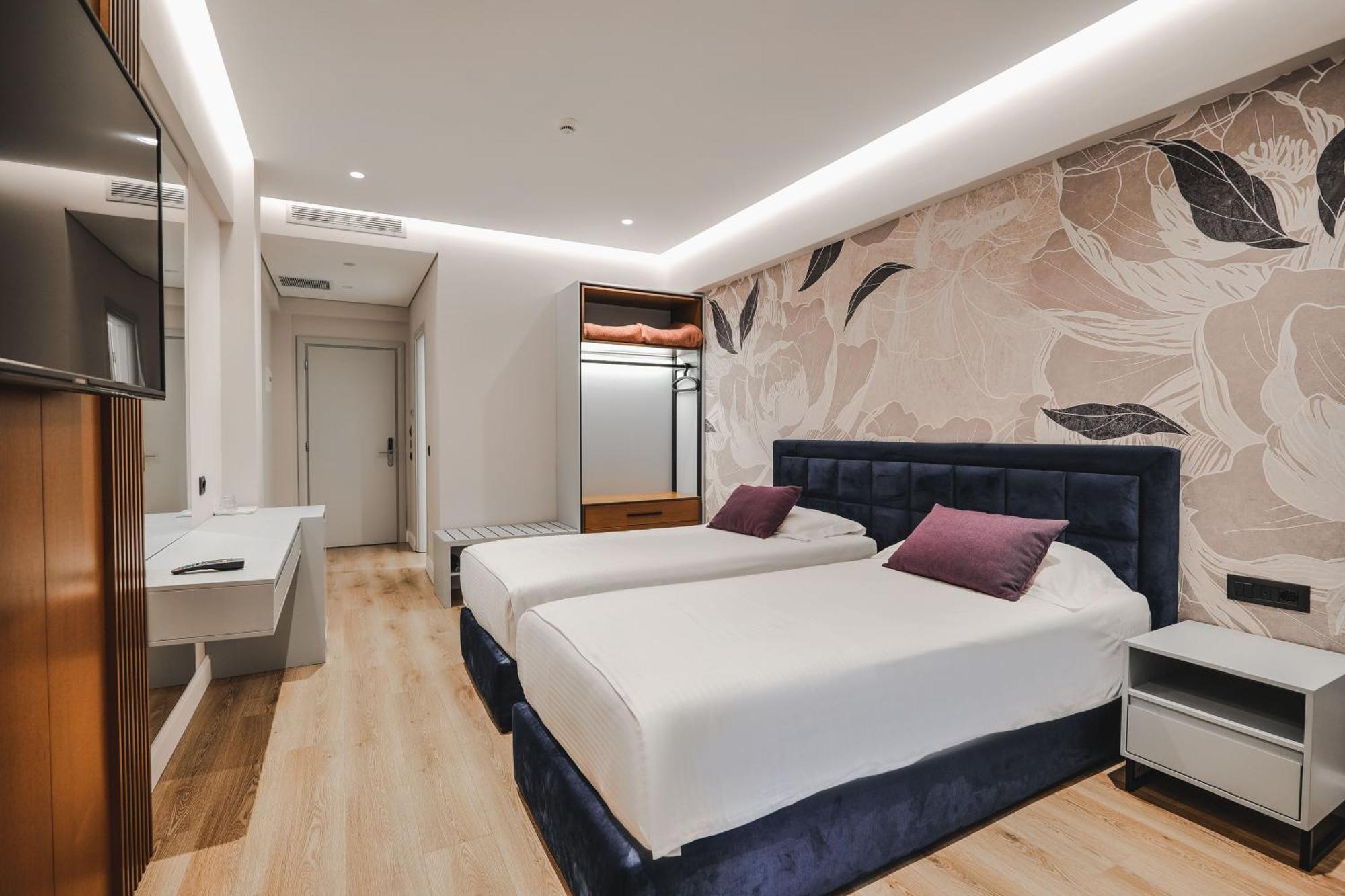 סרנדה Hotel Oasis מראה חיצוני תמונה