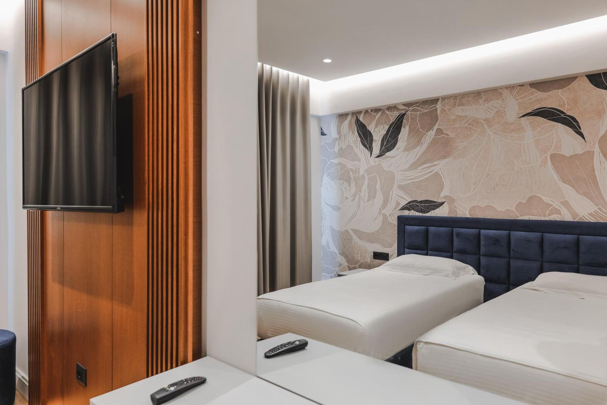 סרנדה Hotel Oasis מראה חיצוני תמונה