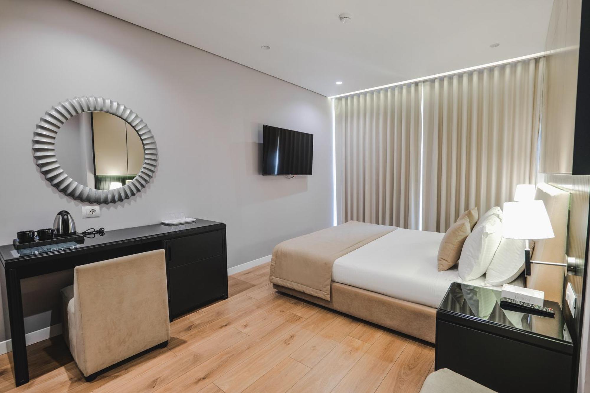 סרנדה Hotel Oasis מראה חיצוני תמונה