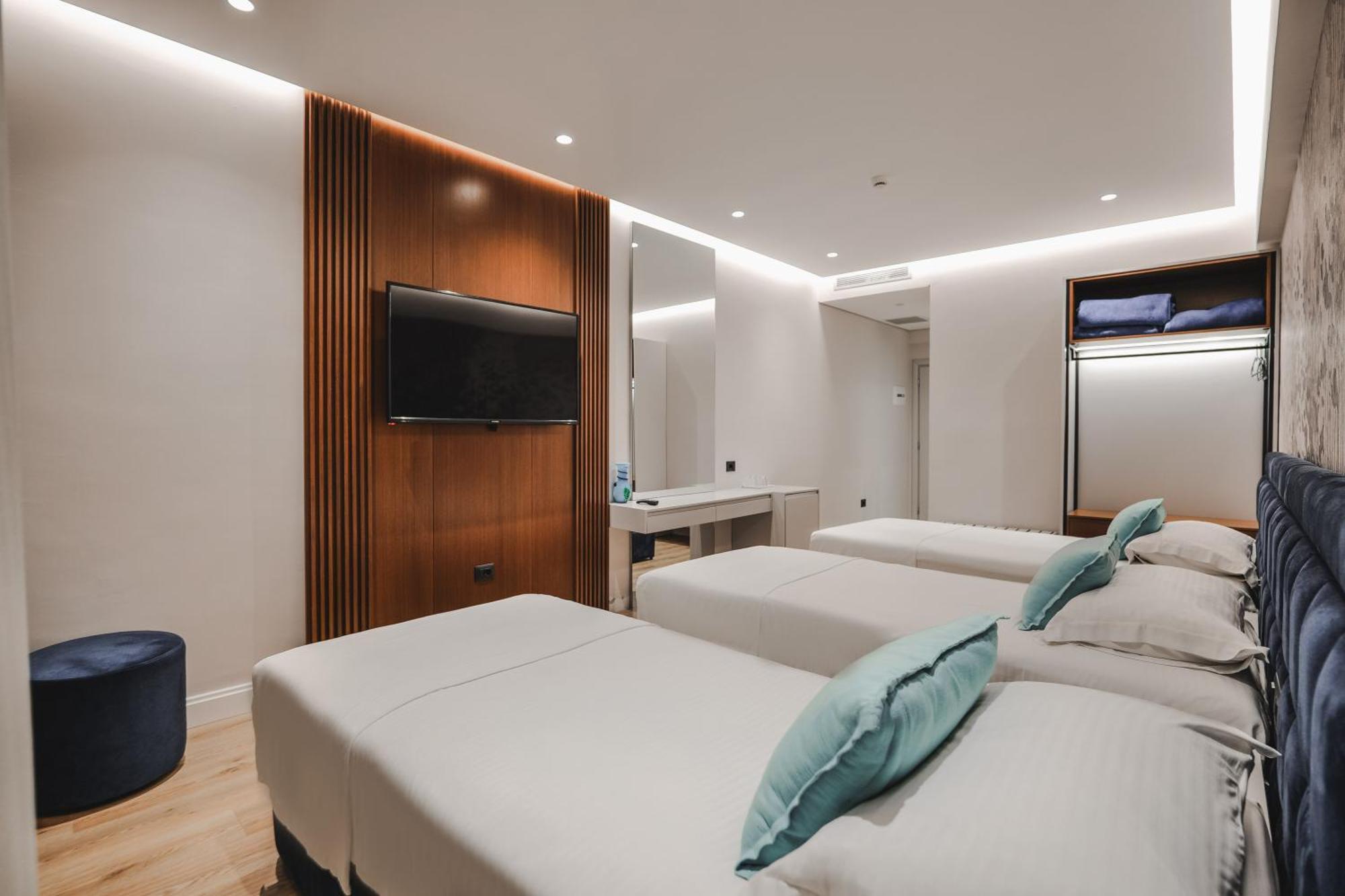 סרנדה Hotel Oasis מראה חיצוני תמונה