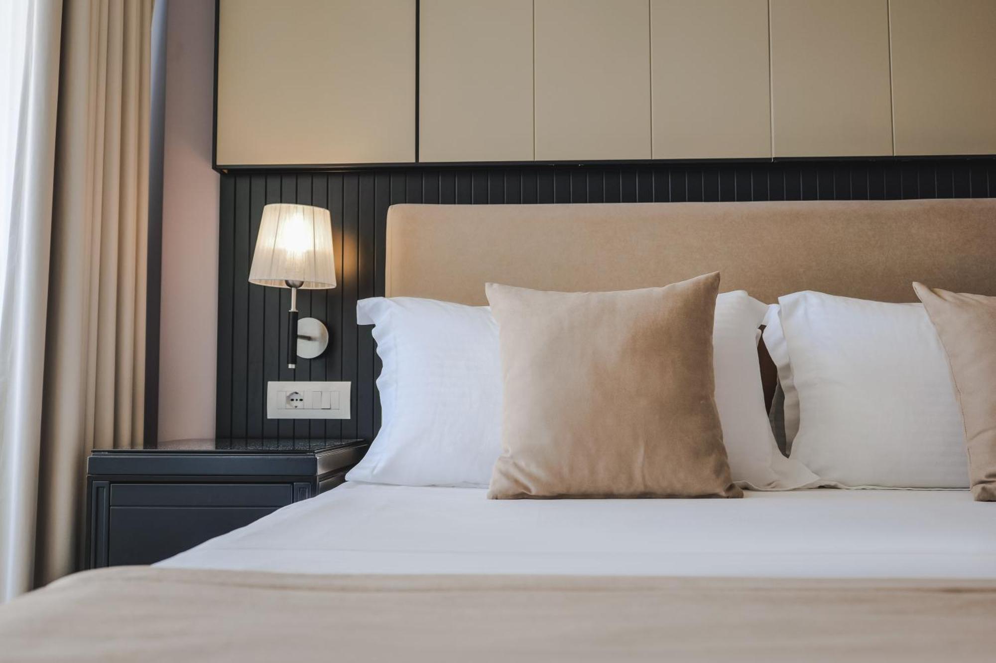 סרנדה Hotel Oasis מראה חיצוני תמונה