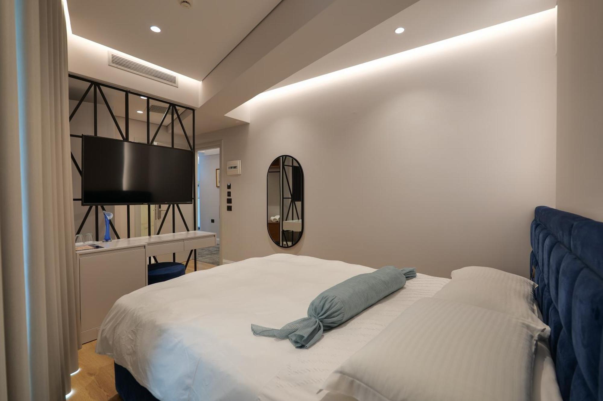 סרנדה Hotel Oasis מראה חיצוני תמונה